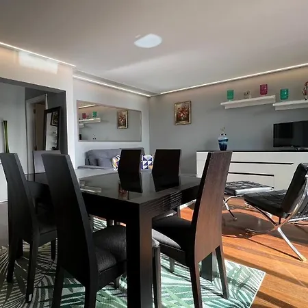 Vista Savoy Apartment