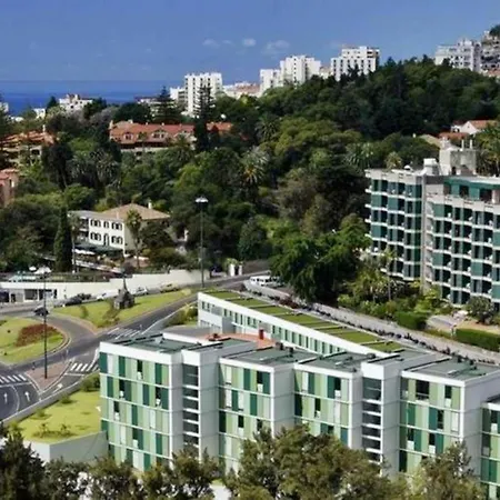 Vista Savoy Apartment *